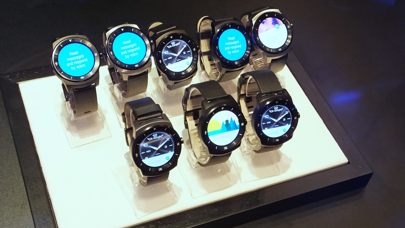 Illustration for article titled LG G Watch R Hands On: Smartwatches Come Full Circle
